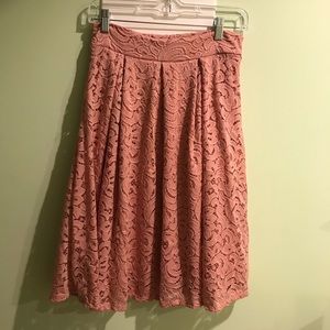 Pink lace skirt | M